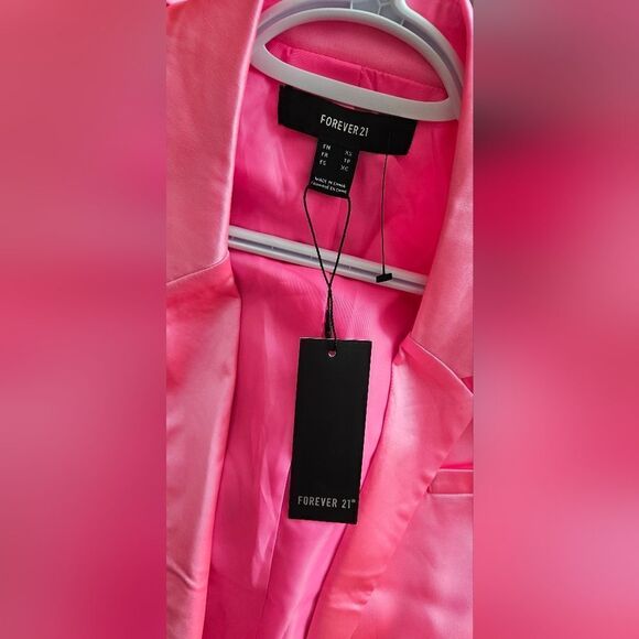 Nwt satin barbie pink blazer - Picture 4 of 4